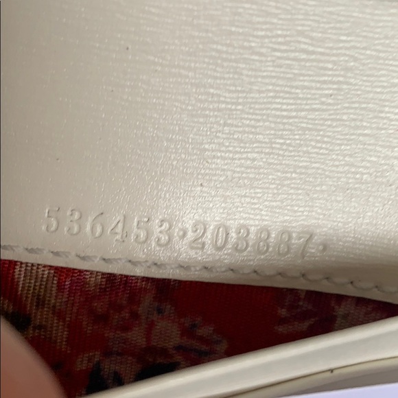 ♥️ SOLD ♥️ GUCCI QUILTED GG BI FOLD STRIPE WALLET - Picture 8 of 8